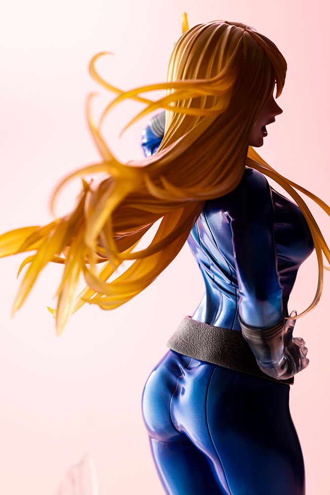 MK369_mb_invisiblewoman_14.jpg