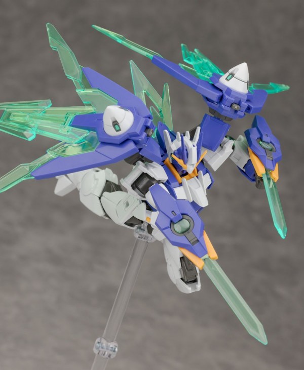 hg_00diverarc065.jpg