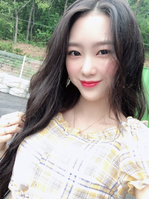 오마이걸 지호 셀카