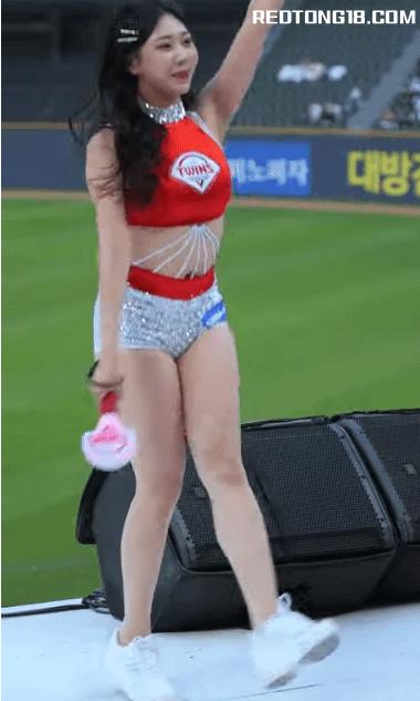 꿀렁거리는 조예린 치어리다 뒤태