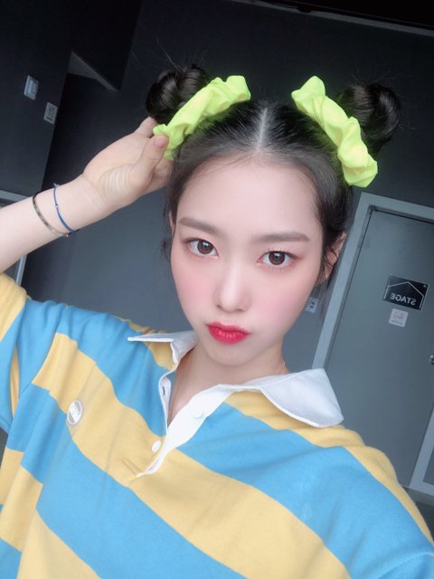 오마이걸 지호 셀카