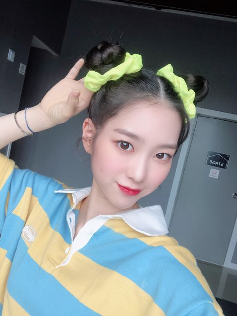 오마이걸 지호 셀카