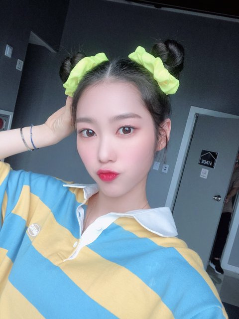 오마이걸 지호 셀카