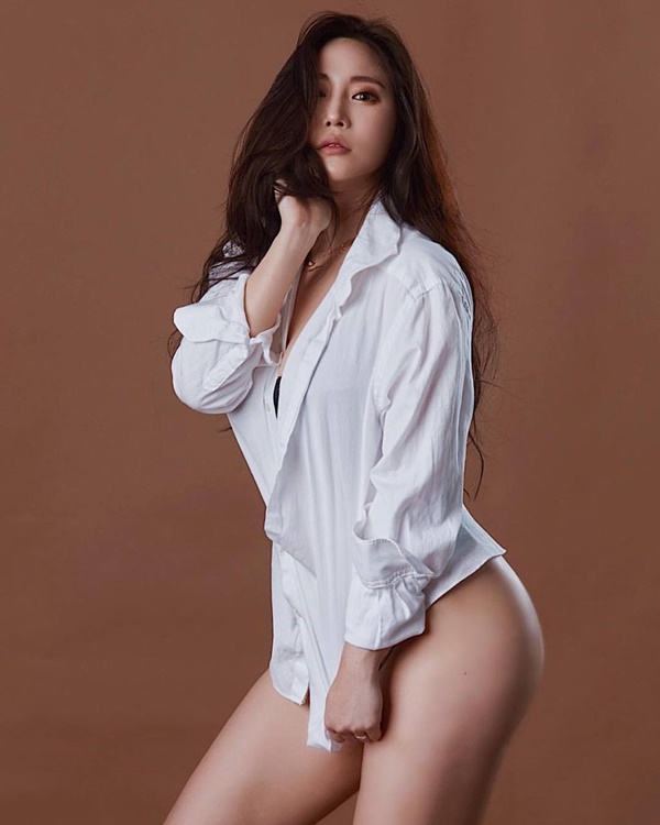 허벅지하나 예술인 모델