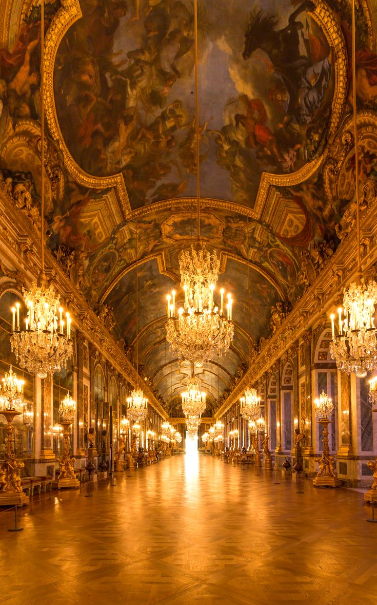 Versailles Palace Hall of Mirrors