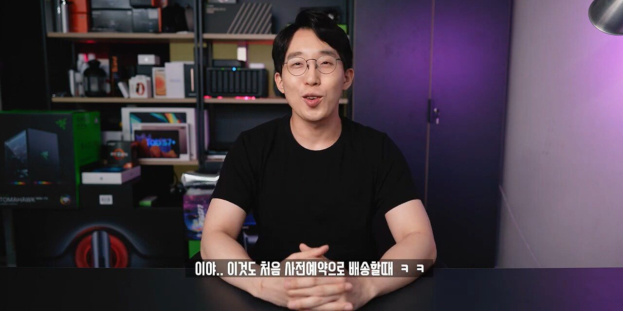 한국에서 가장 역대급 충격을 준 핸드폰은? - 꾸르