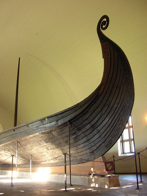 Exhibition_in_Viking_Ship_Museum,_Oslo_01.jpg 바이킹은 왜 약탈했을까?