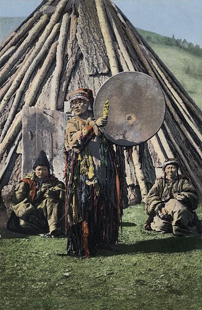 SB_-_Altay_shaman_with_drum.jpg 인류가 지구를 지배하게 된 이야기