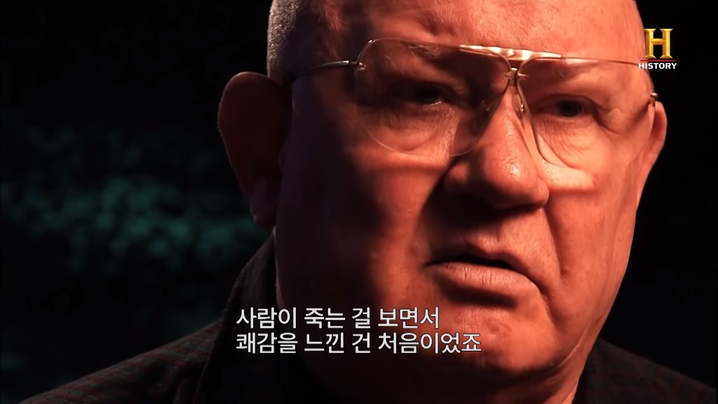 베트콩 최강 여성 저격수 아파치 저격 작전 - 꾸르