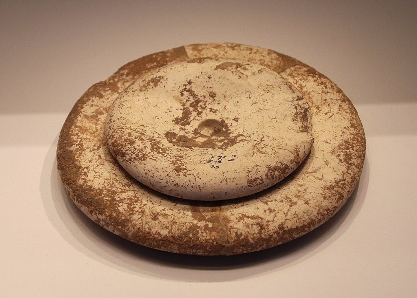 Israel_Museum_Stone_Age_Artifact.jpg 인류가 농사짓기 시작한 이유는?