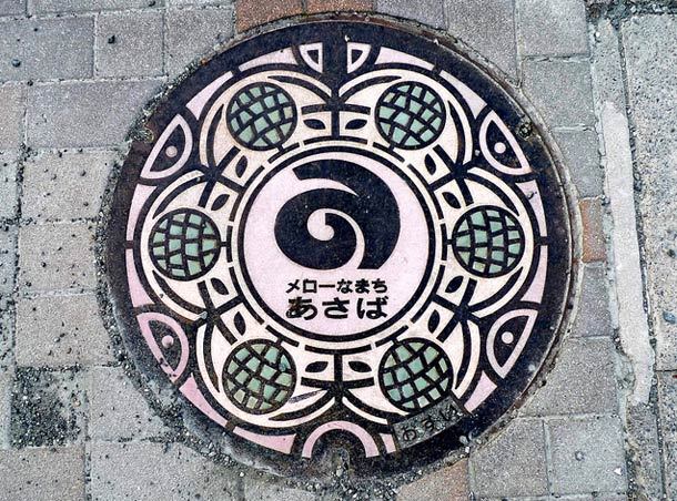 Japanese-manhole-covers-by-MRSY-24.jpg