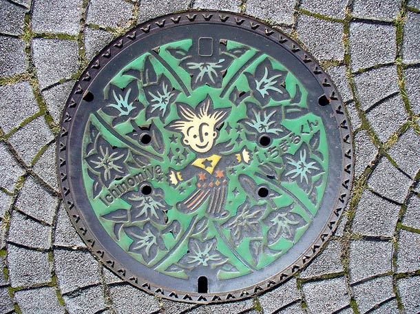 Japanese-manhole-covers-by-MRSY-6.jpg