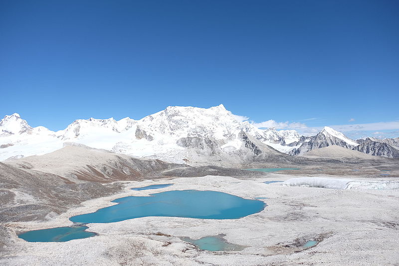 File:Gangkhar puensum landscape.JPG