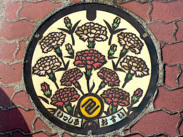 Japanese-manhole-covers-by-MRSY-7.jpg