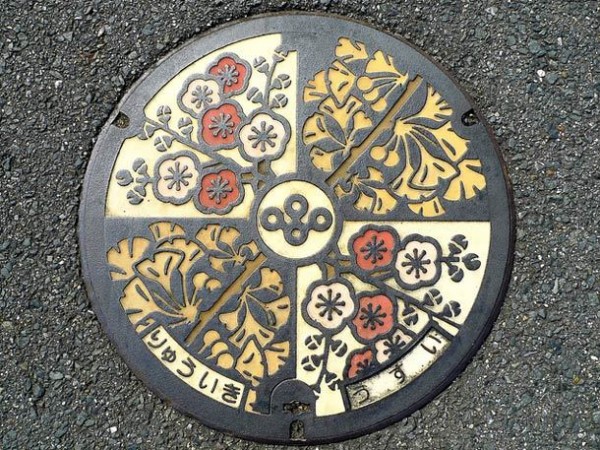 Japanese-manhole-covers-by-MRSY-8.jpg