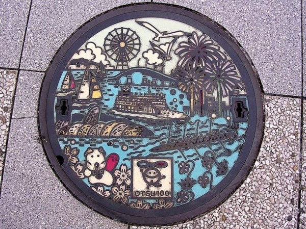 Japanese-manhole-covers-by-MRSY-23.jpg